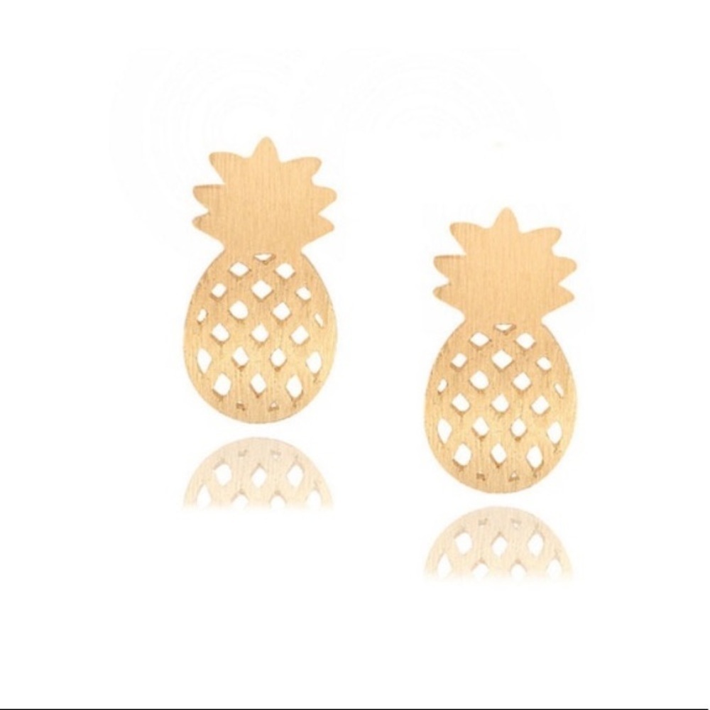 Boutique Brushed Gold Pineapple Cutout Stud Earrings Tropical Minimalist Fruit